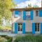Villa in Saignon with Pool and Scenic Views