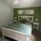 Spacious chalet in Jalhay with jacuzzi