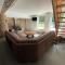 Spacious chalet in Jalhay with jacuzzi