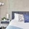 Corner Luxury High-Rise Condo Sleeps 7