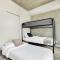 Corner Luxury High-Rise Condo Sleeps 7