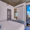 Summit Stay Luxe Skyline Views Pool Parking