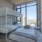 Downtown Sunny Highrise Corner Condo Sleeps 7