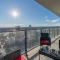 Downtown Sunny Highrise Corner Condo Sleeps 7