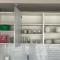 Downtown Sunny Highrise Corner Condo Sleeps 7