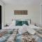 Whispering Pines Retreat DT Getaway & Skyline Views