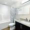SUB-PENT House Beltline Oasis 2BR with Panoramic Glass Windows