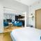 SUB-PENT House Beltline Oasis 2BR with Panoramic Glass Windows