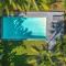 Alpha Luxe - Pet Friendly Luxury Home and Heated Pool