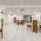 Super Townhouse Ekana Inn