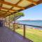 Kellidie Bliss Is Coffin Bays Touch Of Paradise - Perfect Couples Retreat