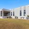 Endeavour View Is A Fantastic - A Modern, 4 Bedroom Holiday Home