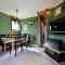 Chalet with balcony in Veluwe