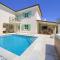 Villa Luca with pool and jacuzzi