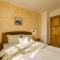 Villa Luca with pool and jacuzzi