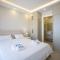 Luxury Apartment with Pool and Sea View