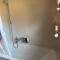 Zimmer mit eigenem Badezimmer