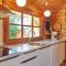 Cozy Coastal Cottage Retreat-By Traum