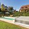 Poolside Luxury Villa in Montignac