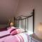 Poolside Luxury Villa in Montignac