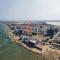Luxury Stay at Mackenzie Beach with Private Parking and Balcony