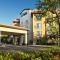 Holiday Inn Express & Suites Naples Downtown - 5th Avenue by IHG