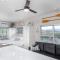 Top Floor Lakeshore Views Near Skiing