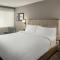 Four Points by Sheraton Downtown Seattle Center