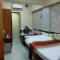 Happy Land Inn 6 F