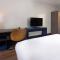 Comfort Suites Outlet Center