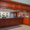 Comfort Suites Outlet Center
