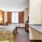 Super 8 by Wyndham Sturtevant Racine