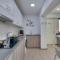 Atlantis Apartments 50m From Makenzy Seafront