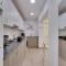 Atlantis Apartments 50m From Makenzy Seafront