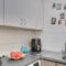 Atlantis Apartments 50m From Makenzy Seafront
