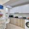 Atlantis Apartments 50m From Makenzy Seafront