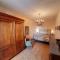 Cozy 2-Bedroom Apartment