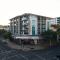 Jephson Hotel & Apartments