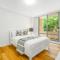 Redfern 2Br Near CBD Shopping Center with Pool & Gym