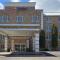 Comfort Inn & Suites Grafton-Cedarburg