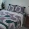 4 Bed-4 EnSuite-Sleeps 12-AirCon-5 Min To Beach