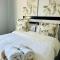 Skyfly Bed & Breakfast