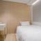 Mini West Hotel