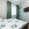 Luxrent Kreshatik Arenacity SkyBar