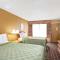 Days Inn & Suites by Wyndham Charleston Airport West