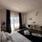 "White House Nakani" - Guesthouse near the centre