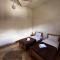 "White House Nakani" - Guesthouse near the centre