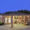 Super 8 by Wyndham Acworth/Atlanta Area