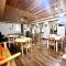 "White House Nakani" - Guesthouse near the centre