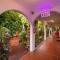 Coconut Palms Inn